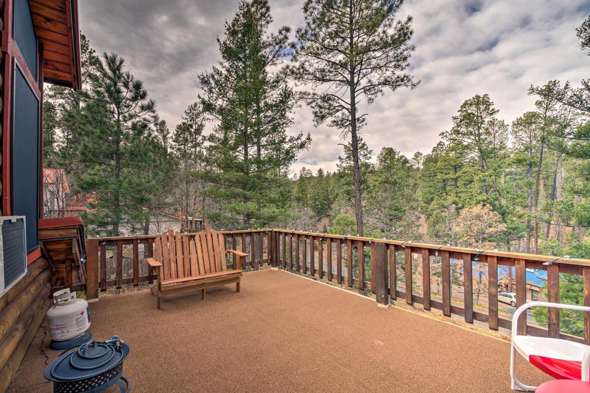 Unique Bear Country Cabin In Ruidoso With Hot Tub! Esterno foto
