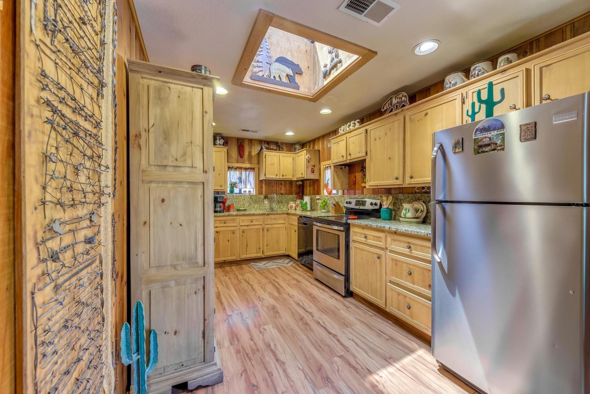 Unique Bear Country Cabin In Ruidoso With Hot Tub! Esterno foto