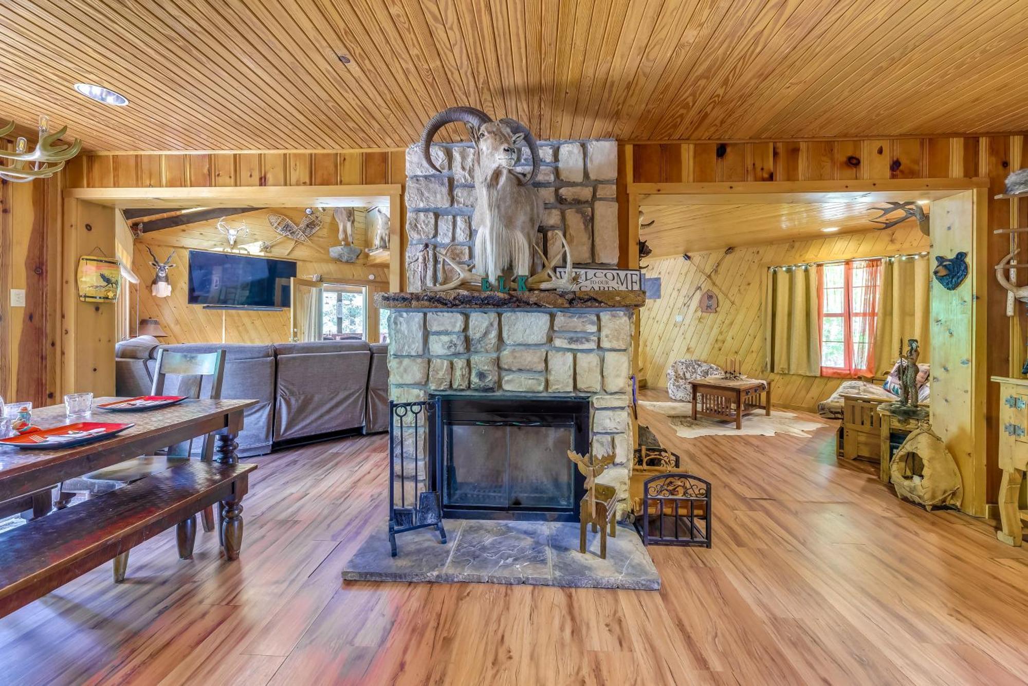 Unique Bear Country Cabin In Ruidoso With Hot Tub! Esterno foto